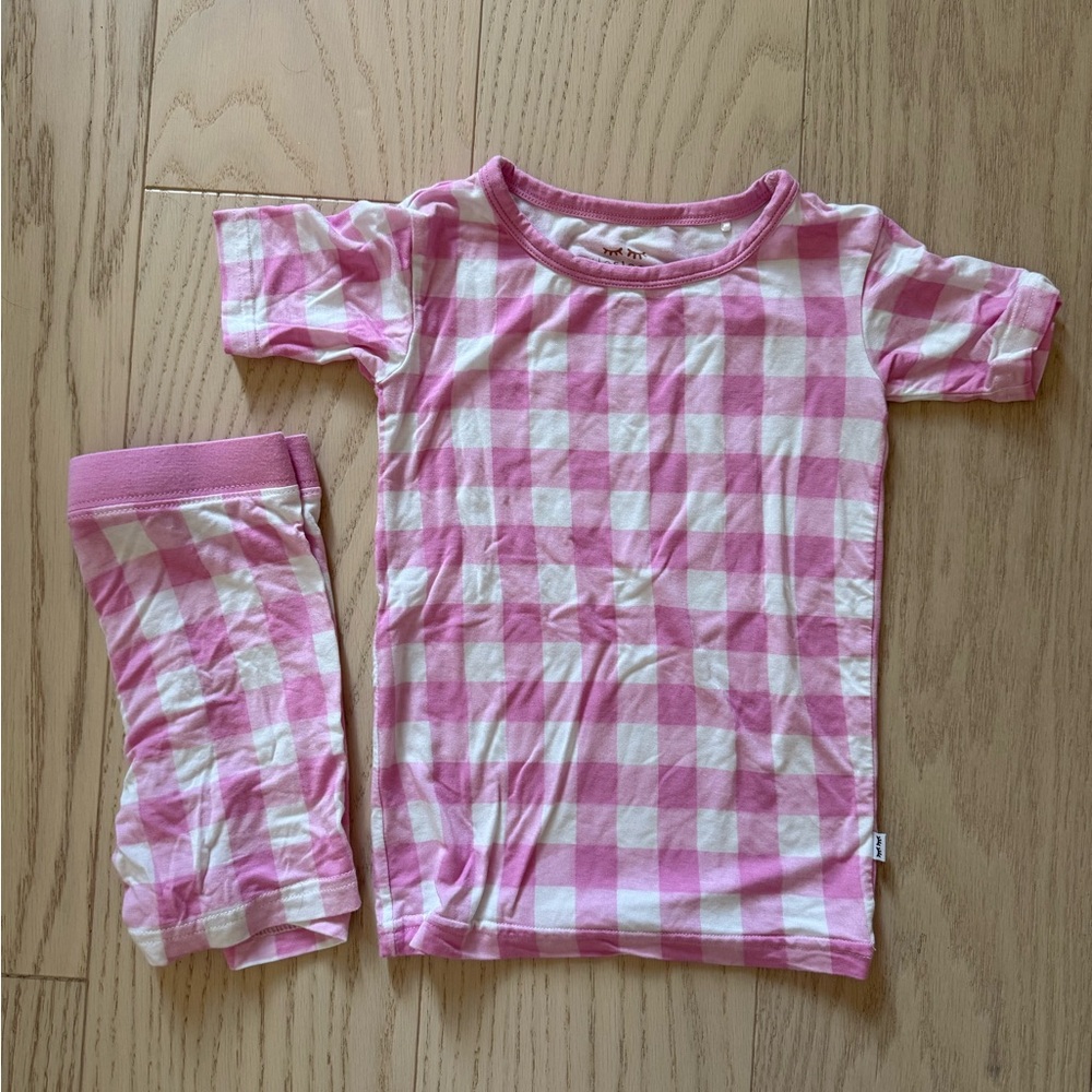 Little sleepies - pink gingham pjs